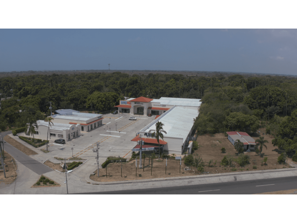 Se Vende Local en Plaza Farallón, Río Hato # 2208 lvd - 1