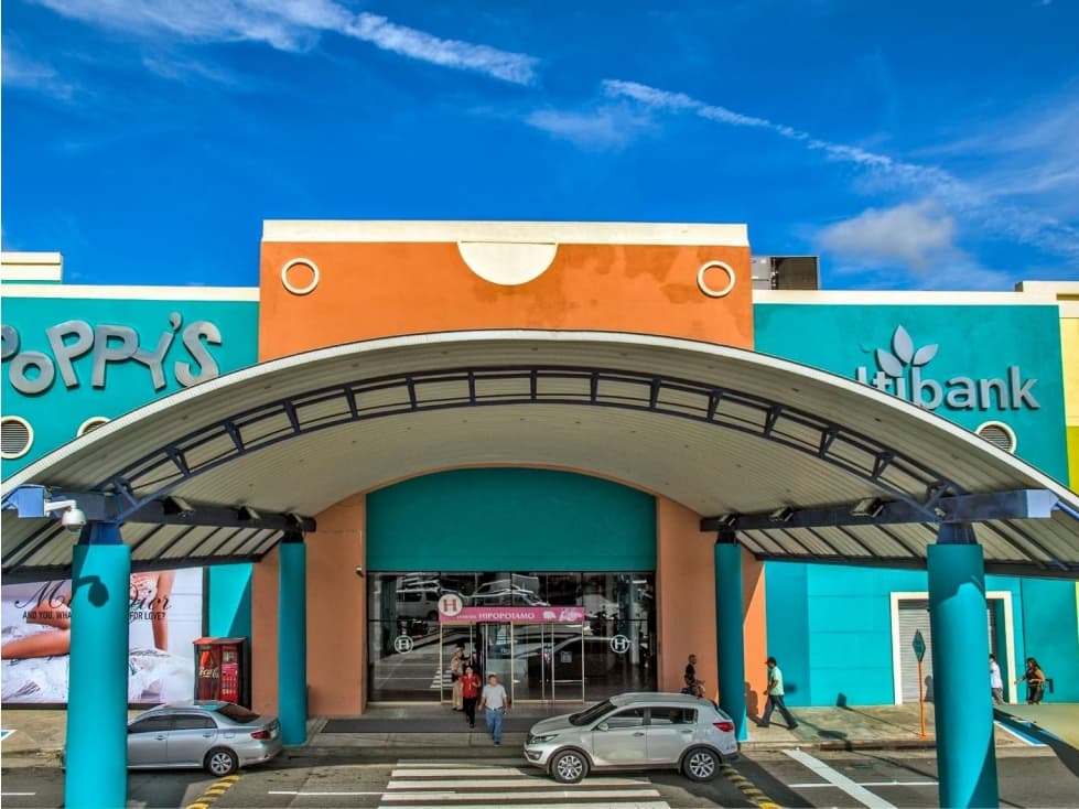 LOCALES UNIFICADOS EN ALBROOK MALL PASILLO DEL HIPOPÓTAMO - 1