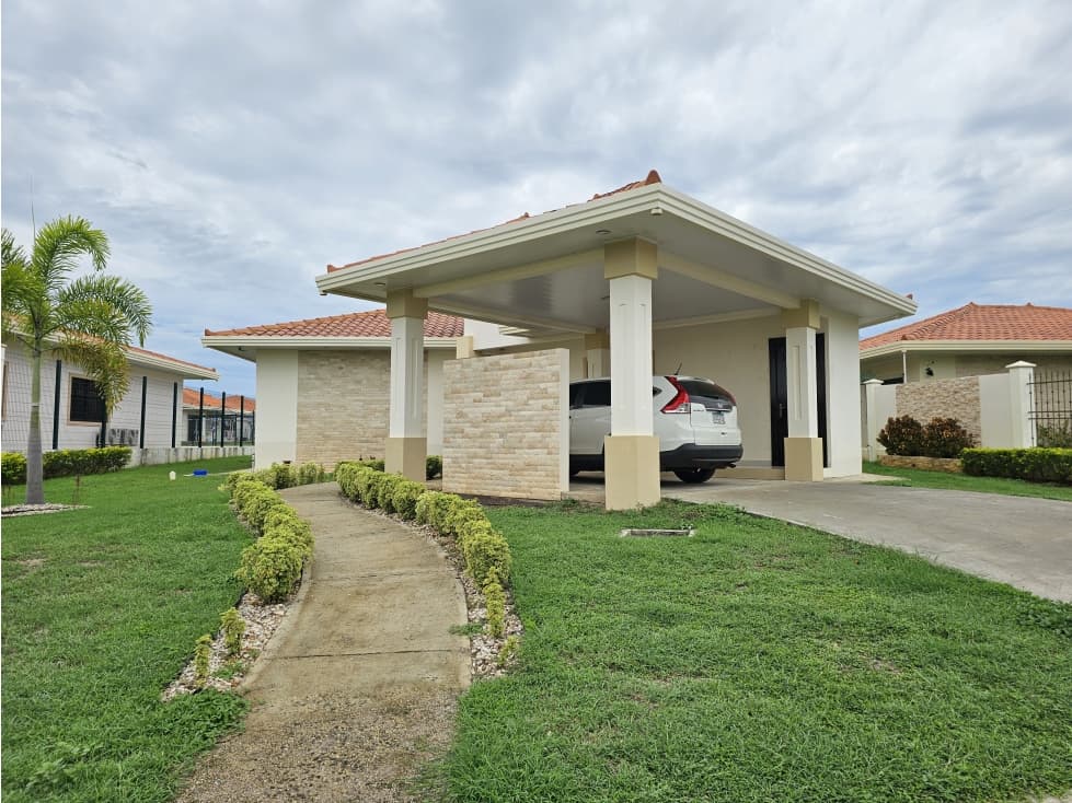 Se alquila casa en Tagua Village Monagrillo - Herrera. - 1