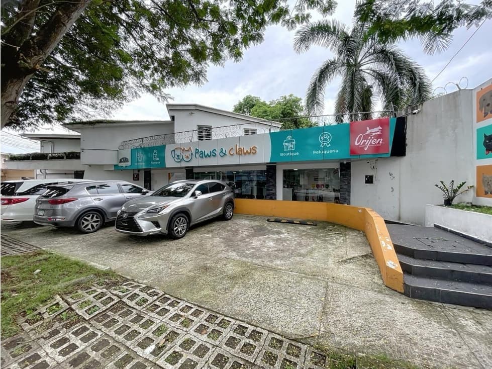 Venta de Plaza Comercial en Santa Elena - 1