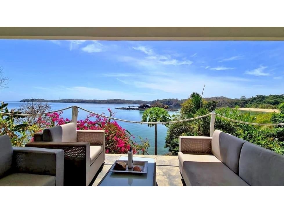 SPECTACULAR ISLAND LIVING AT ITS FINEST - 1