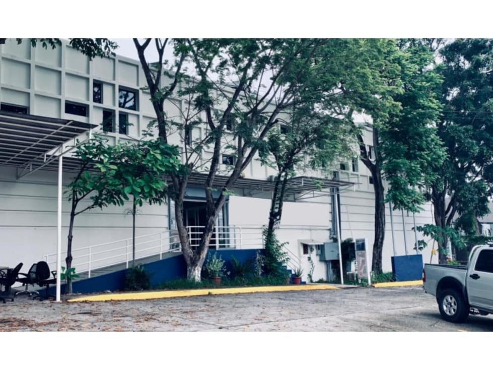 Alquiler Edificio sobre Vía Transistmica en Edison Park - 1
