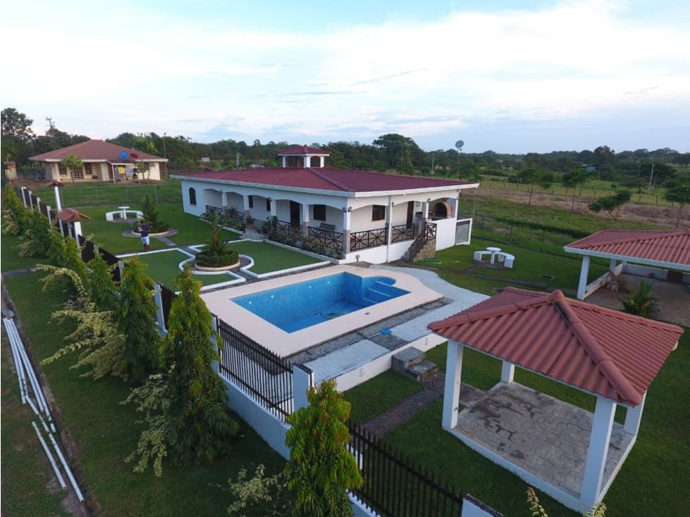 SE VENDE CASA EN PEDASI - LOS SANTOS MC - 1