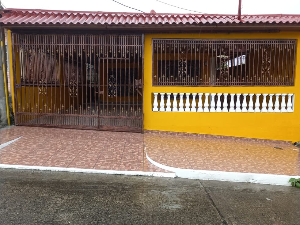 Casa en Venta en Las Cumbres Jardines de Sevilla - 1