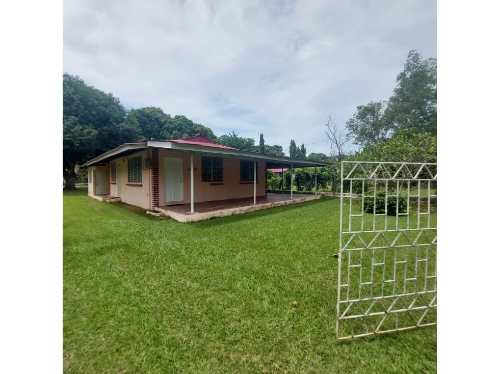 Se vende casa en Santa Clara, Río Hato - 1