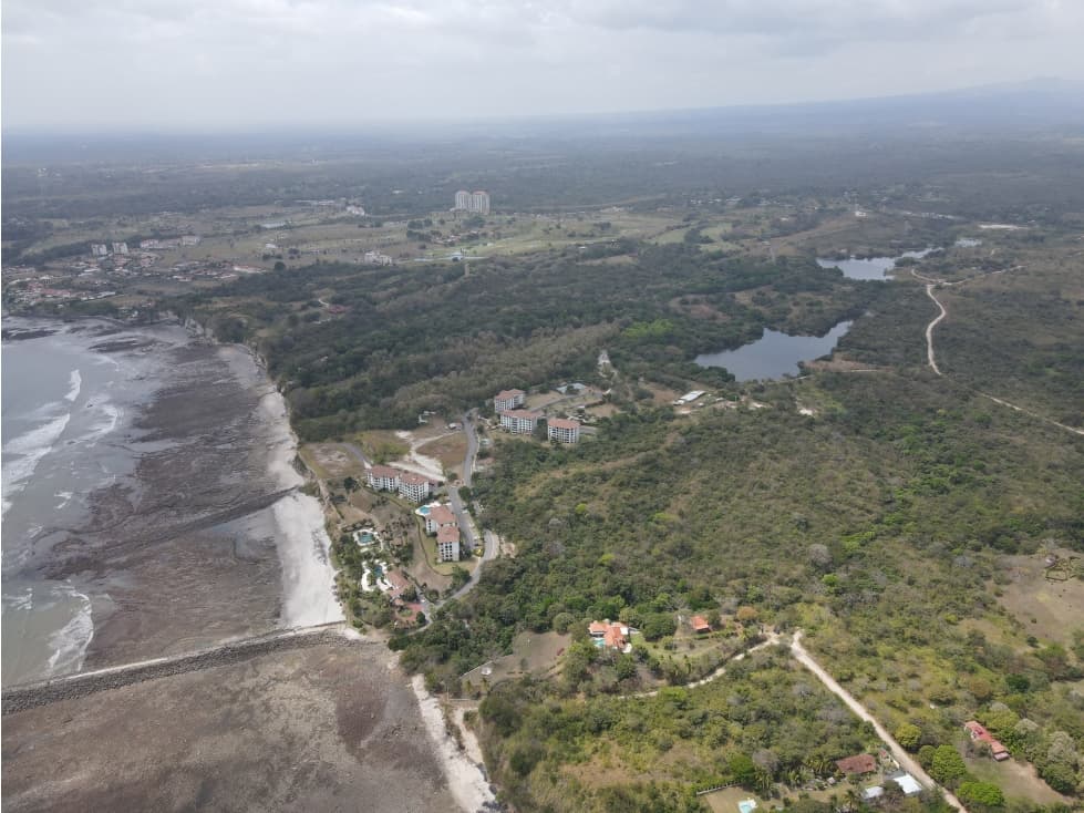 Se Venden Hectáreas en Costa Esmeralda, San Carlos - 1