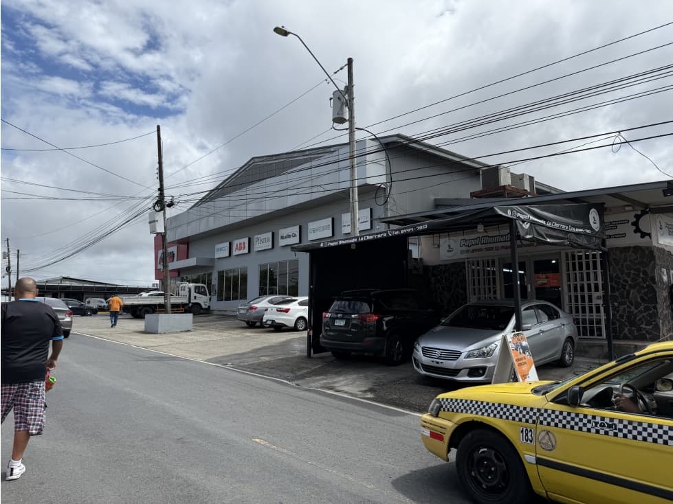 Venta de increible lote comercial en La Chorrera - 1