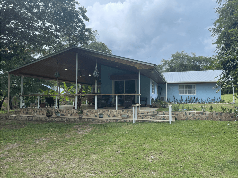 Se Vende Finca con Cabañas en San Carlos - 1