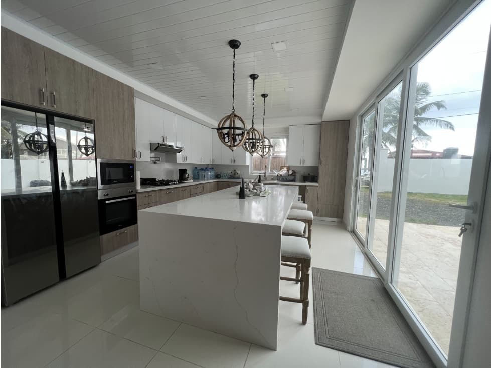 Venta de Casa en Palenque, Colón - 1