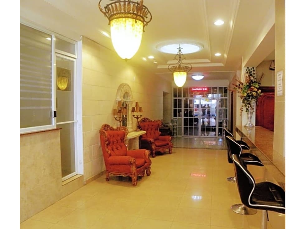 Se vende hotel en Colón, Ciudad de Colón (MZ) - 1