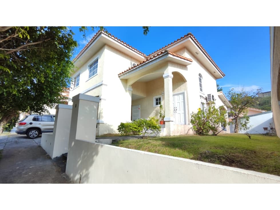 Se Vende Casa en Fuente del Fresno, Condado del Rey - 1