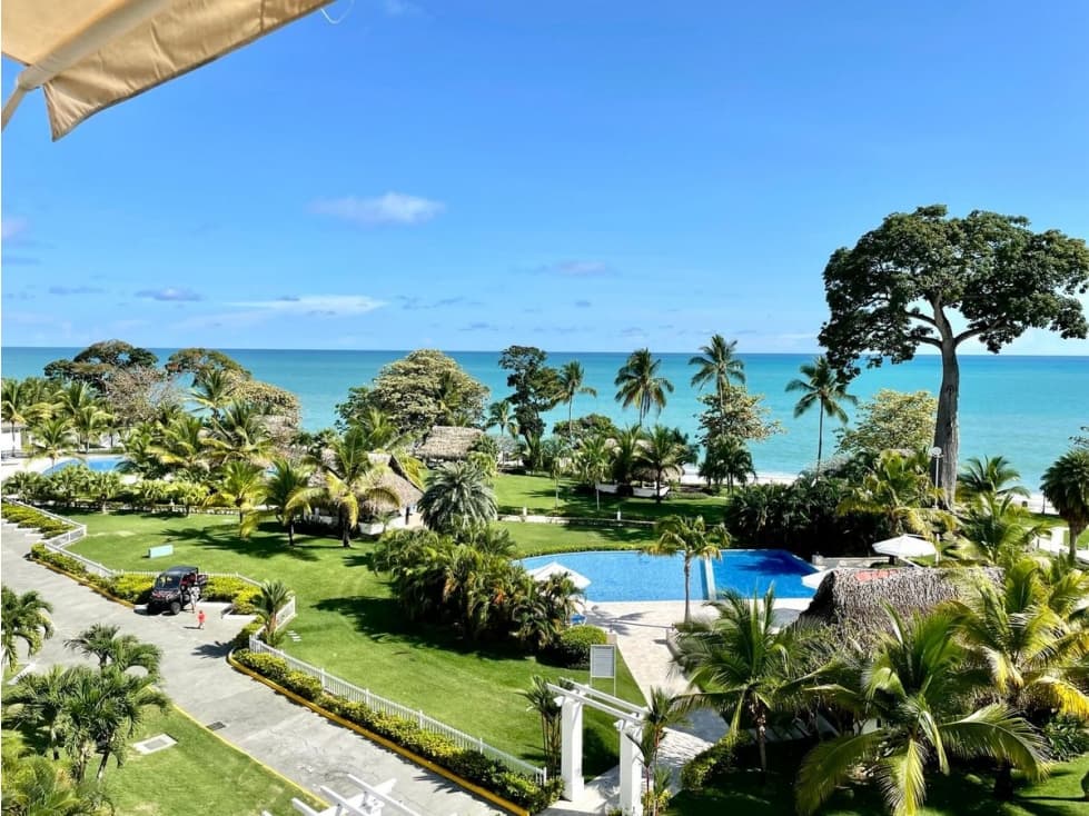 COCLE / BIJAO BEACH / 210 M2 / AMOBLADO / BALCON / FRENTE AL MAR - 1