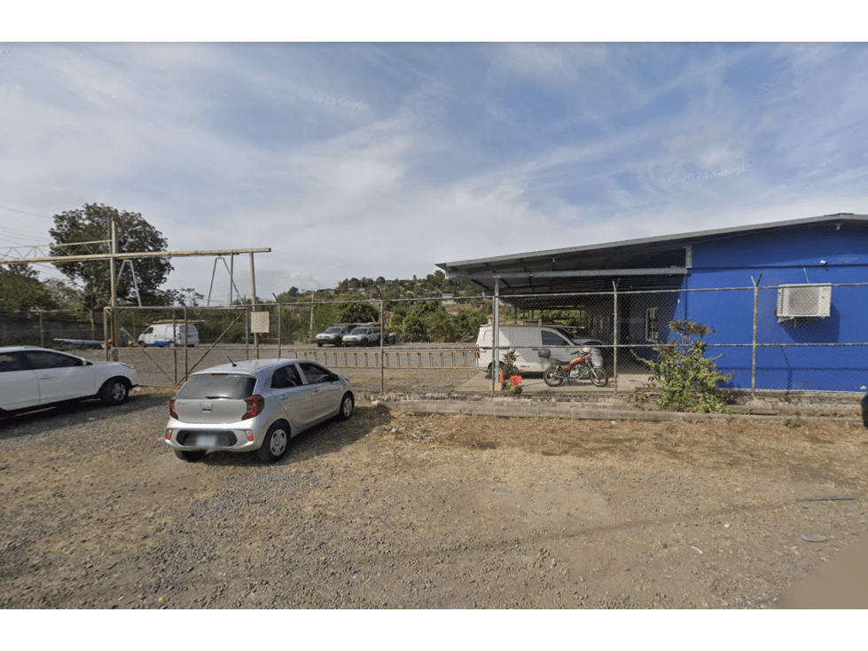 TERRENO / BRISAS DEL GOLF / 2600M / CON OFICINAS / PARA INVERSION JC - 1