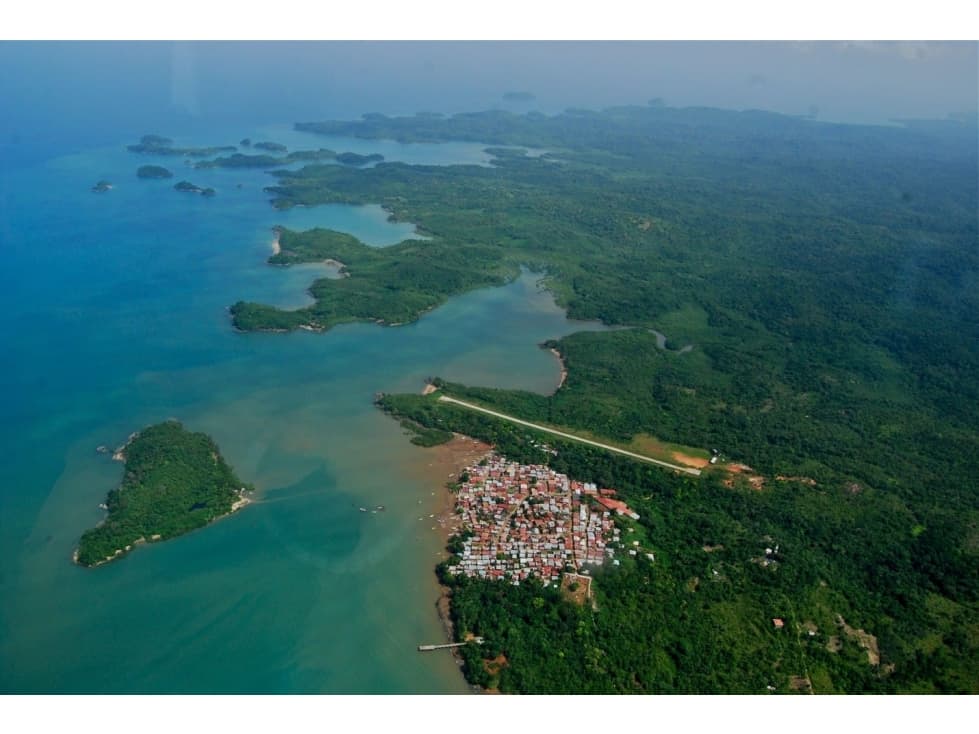 ARCHIPIELAGO DE LAS PERLAS / ISLA CON POBLACION / 40 HECTAREAS - 1