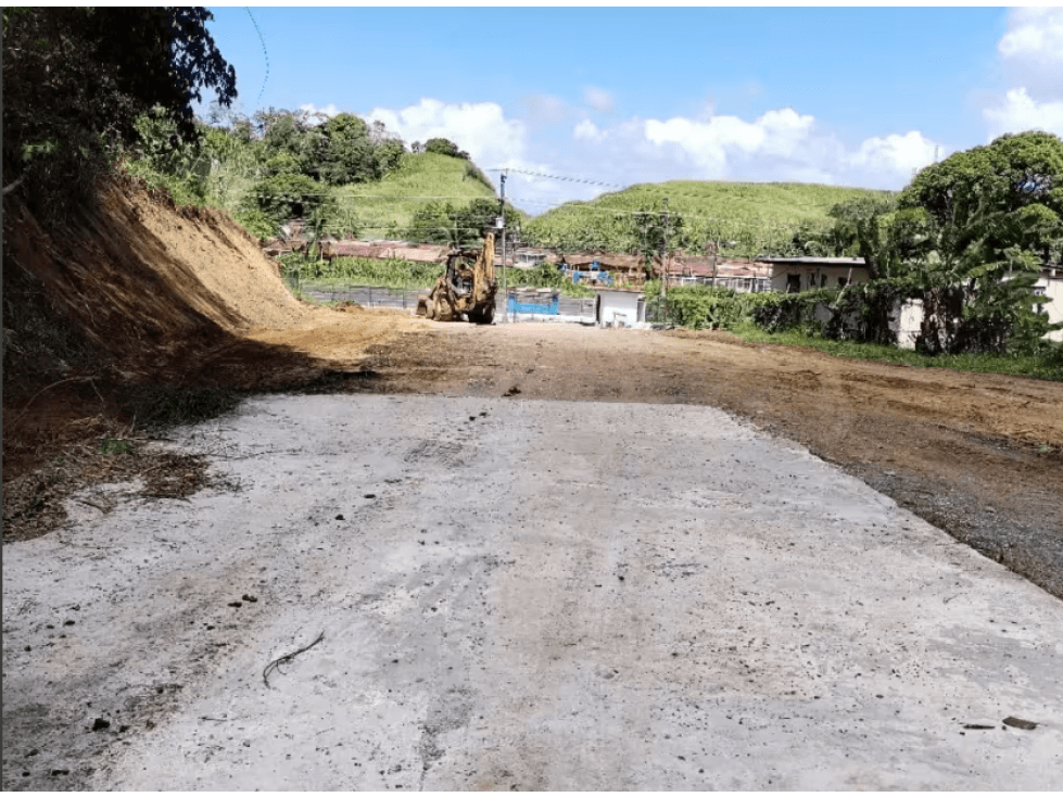 COLON / SABANITAS / TERRENO COMERCIAL / BOYD ROOSEVELT / 1800M YH - 1