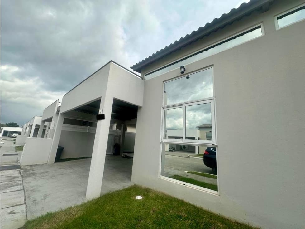SE ALQUILA CASA EN VILLASUR - 1