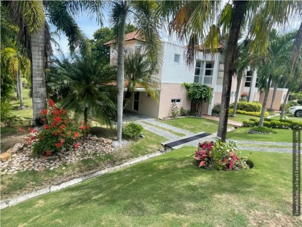 SE VENDE CASA EN COMPLEJO CERRADO EN DECAMERON - 1