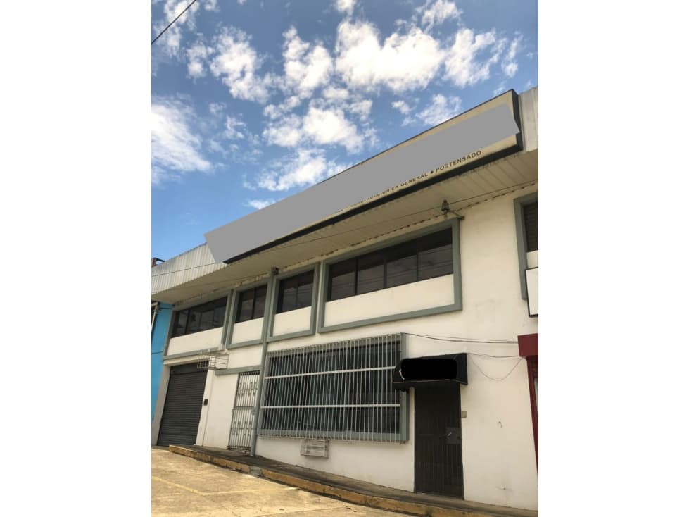 Venta edificio en Miraflores - Oficinas, bodega, y Parqueo de camiones - 1