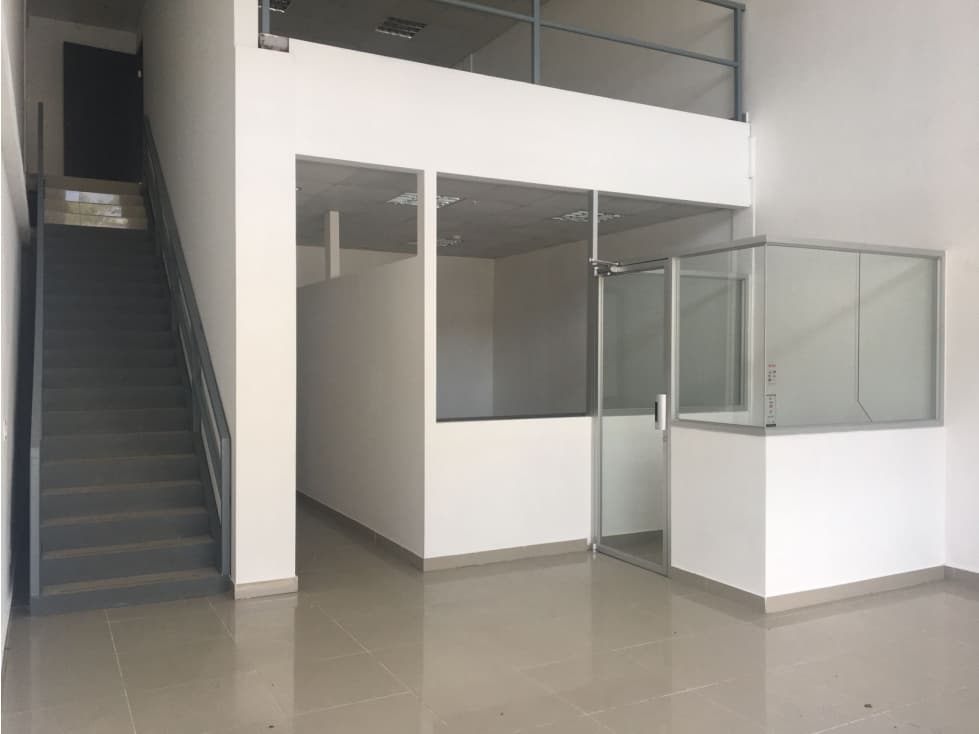 VENDO LOCAL,en OMAR TORRIJOS[VENTA RAPIDA] - 1