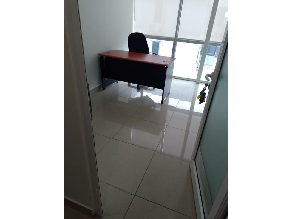 ALQUILER DE OFICINA EN EL CARMEN - 1