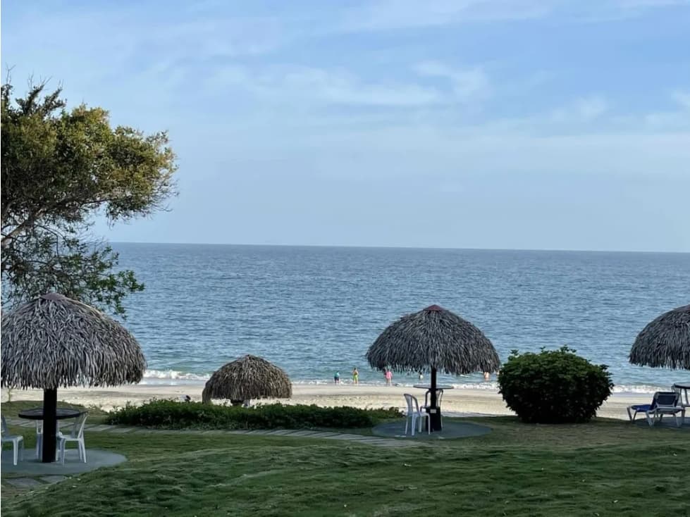 VENDO HERMOSO APARTAMENTO FRENTE AL MAR EN RÍO HATO!!!! - 1