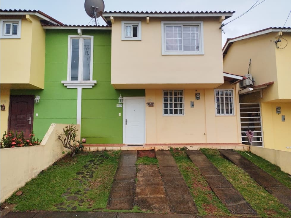 CASA EN VENTA EN PH PRIVADO P.H. LOS SAUCES- PEDREGAL - 1