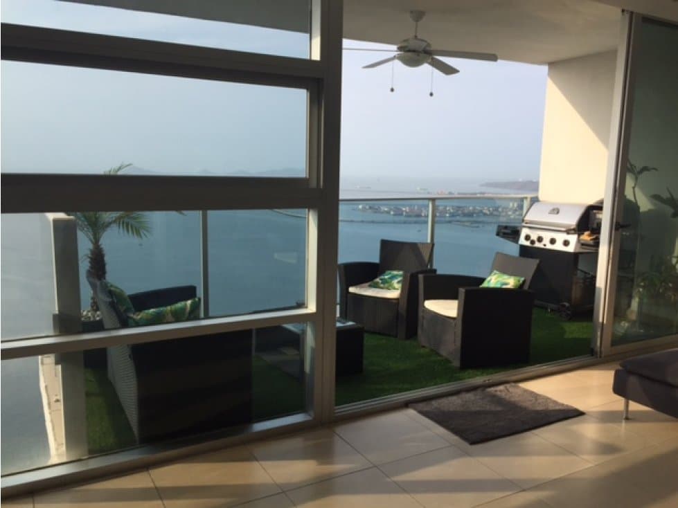 HERMOSO APT EN ALQUILER PH WATER PISO ALTO - 1