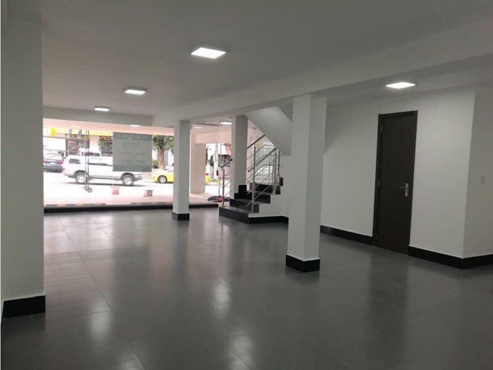 CASA COMERCIAL / LOCAL / OFICINA NUEVO A ESTRENAR - 1