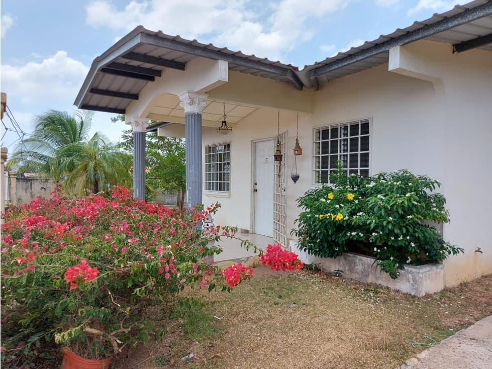 VENTA DE CASA EN PENONOME CON +600 MTS - 1