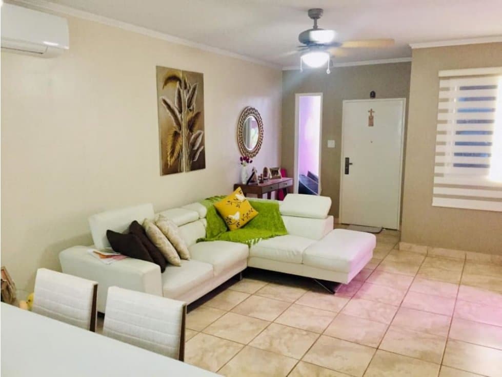 CASA EN BRISAS DEL GOLF PH EVERES 175 M2 4 REC - 1