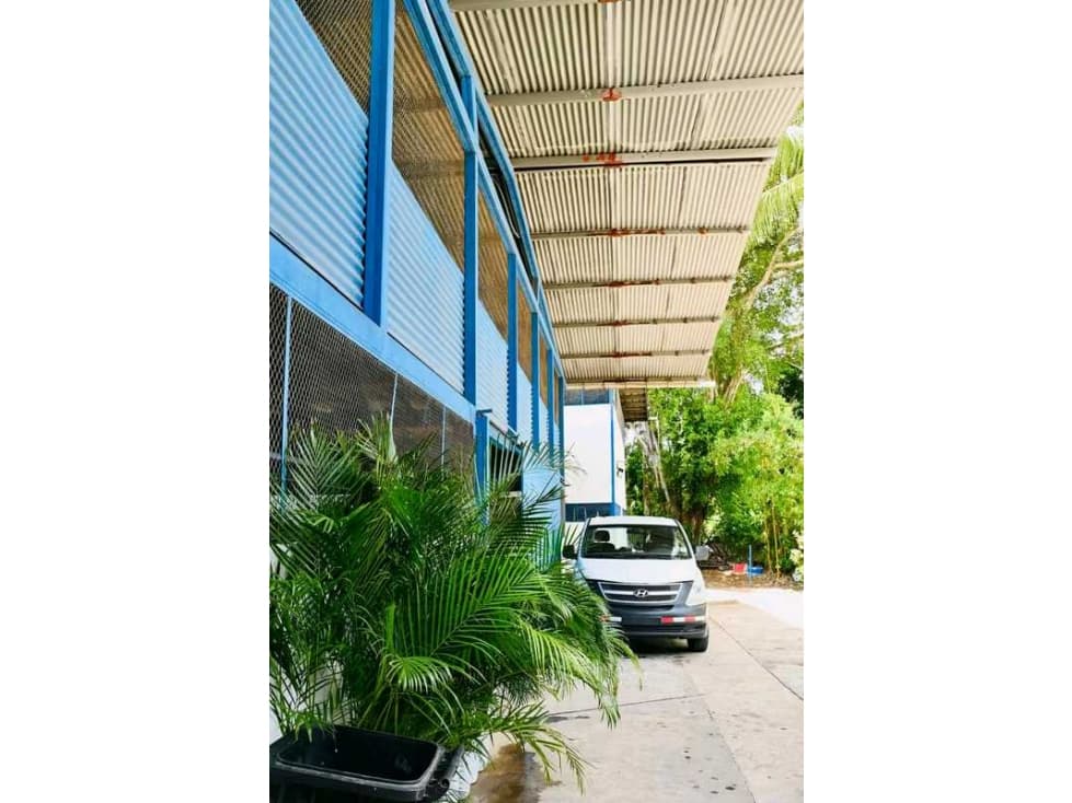 ALQUILER BODEGA 700M2 UBICACIÓN CÉNTRICA VV - 1