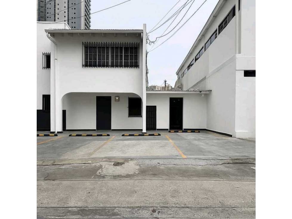 ALQUILER CASA COMERCIAL REMODELADA OBARRIO CIUDAD DE PANAMÁ PT - 1