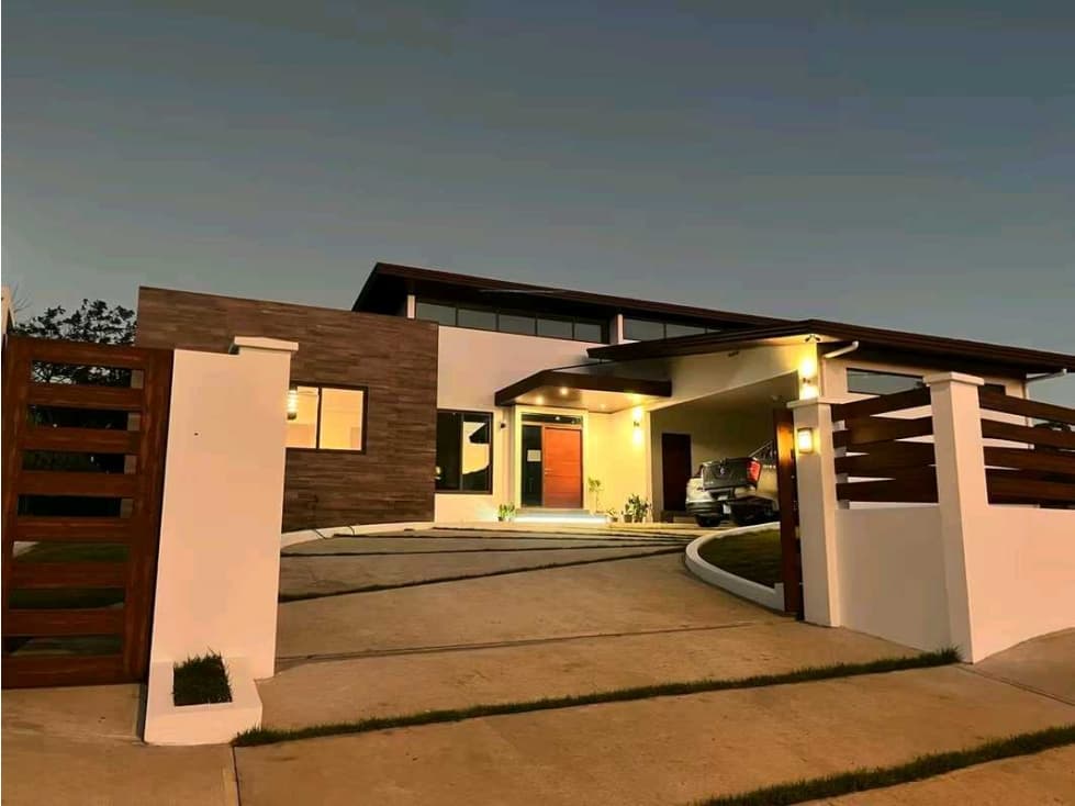 ALQUILER EN PENONOME 265MT2 ,HERMOSA ,RODEADA DE NATURALEZA LT. LT - 1