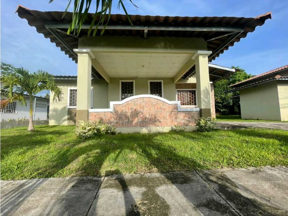 ALQUILER DE CASA EN BOQUERON CERCADA ATRAS CON SISTEMA DE SEGURIDAD - 1