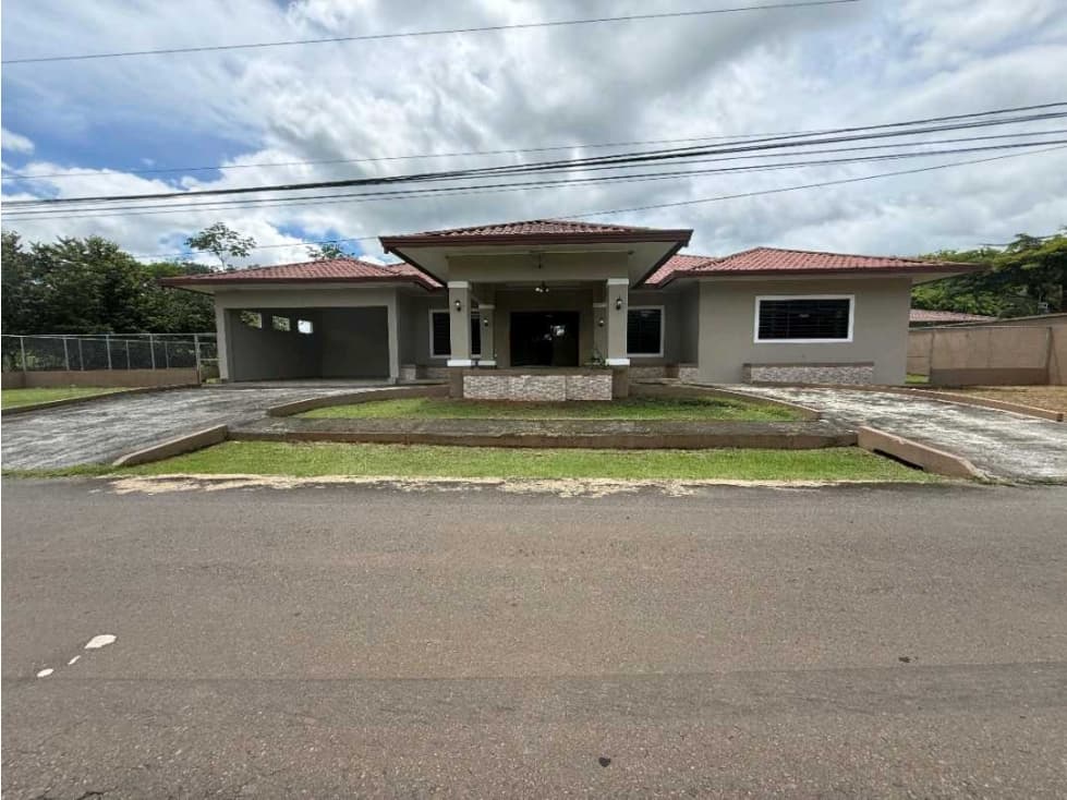 ALQUILER DE CASA EN DAVID.4 R CERCADA ATRAS EXCELENTE RESIDENCIAL - 1