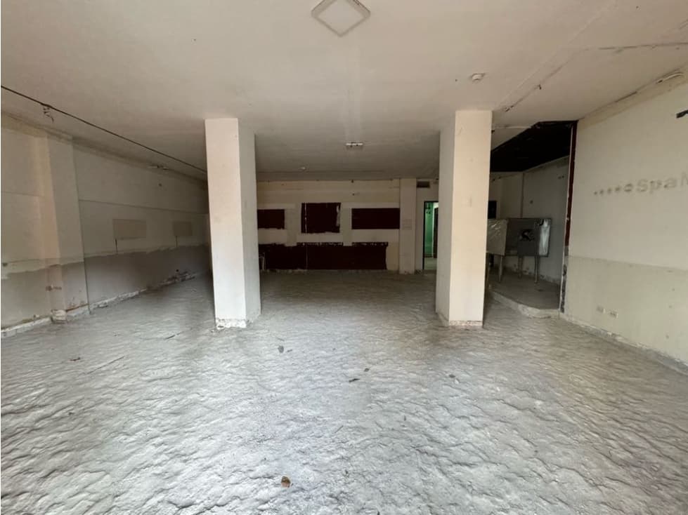 Alquilo local comercial en Calle 50 - 1