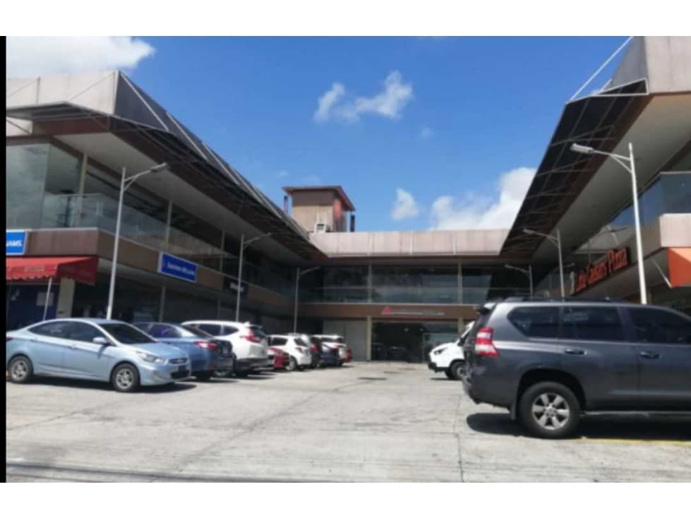 ALQUILO LOCAL EN LA CHORRERA PLAZA LIBERTADORES 120 mts - 1