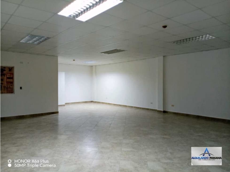 Alquilo oficinas en Ciudad de David, zona bancaria y comercial - 1