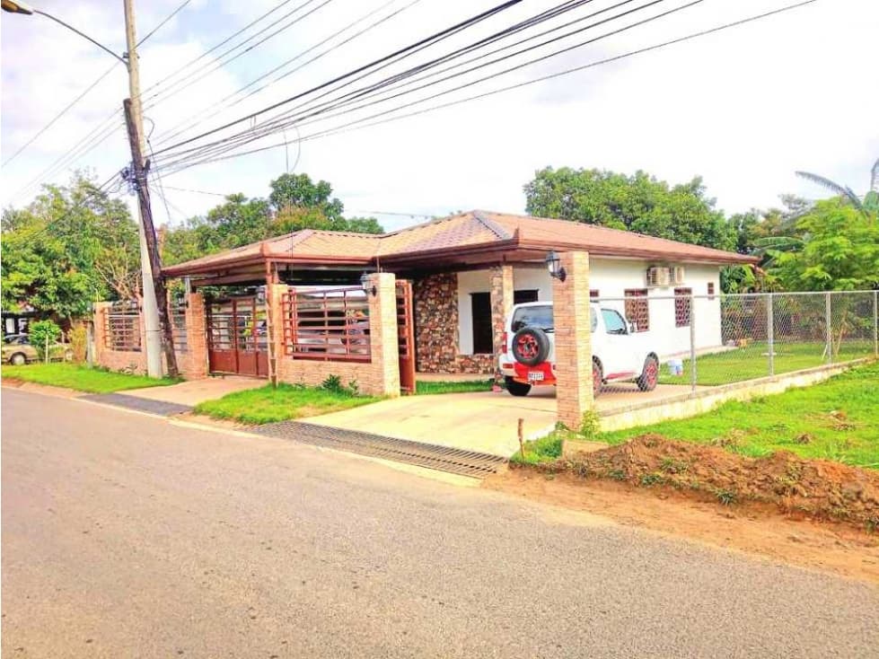 LOS ALGARROBOS, LINDA CASA EN VENTA - 1
