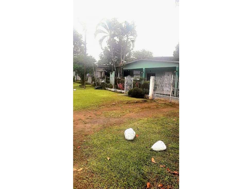 LOTE COMERCIAL CON CASA EN VENTA - 1