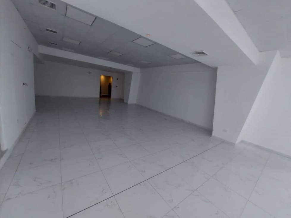 OFICINA COMERCIAL EN OBARRIO PH SORTIS BUSINESS 129 M2 - 1