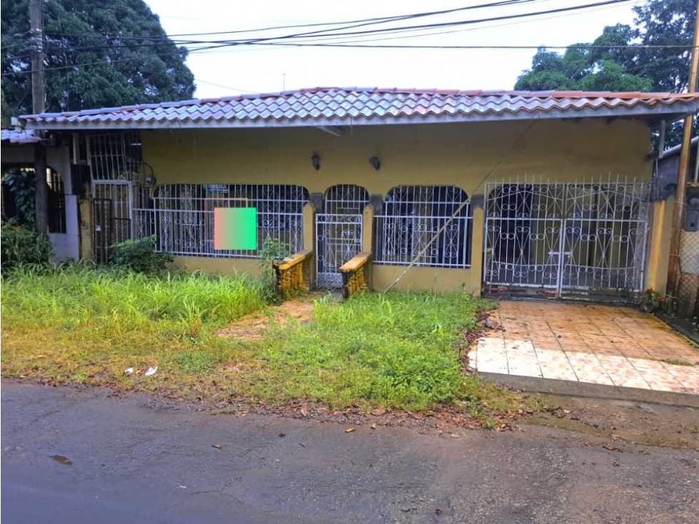SE VENDE CASA CÉNTRICA EN DAVID - 1
