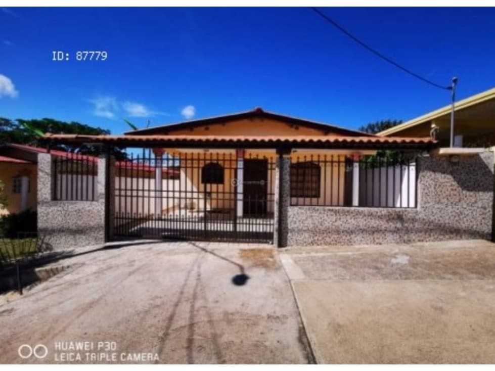 Se vende casa en chitre - 1