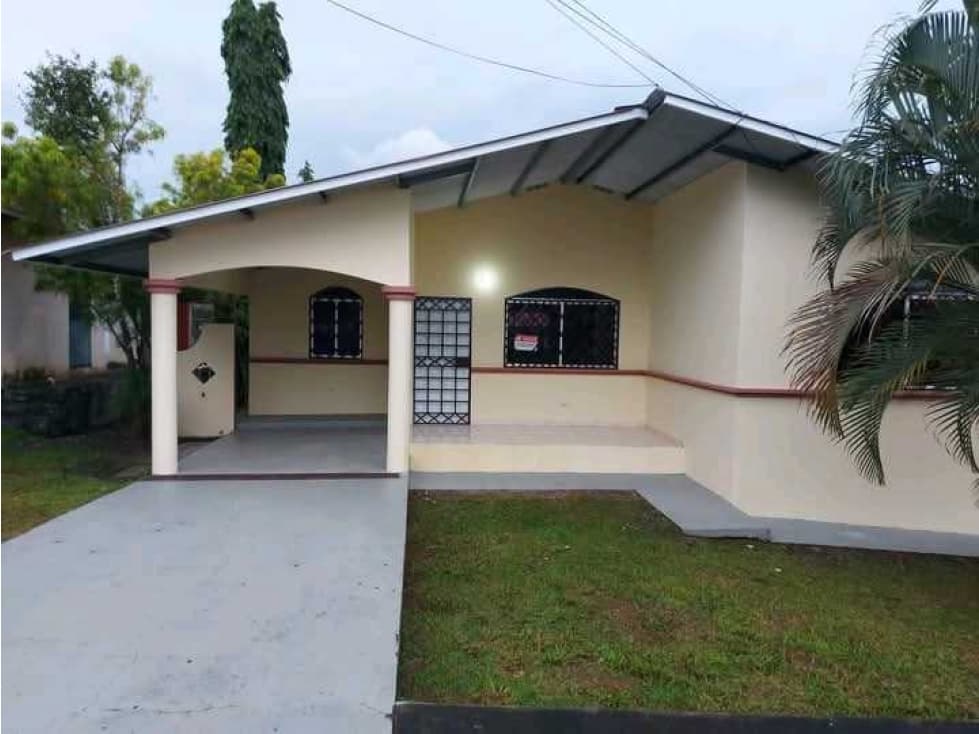 Se vende casa en Los Algarrobos, Via Boquete - 1