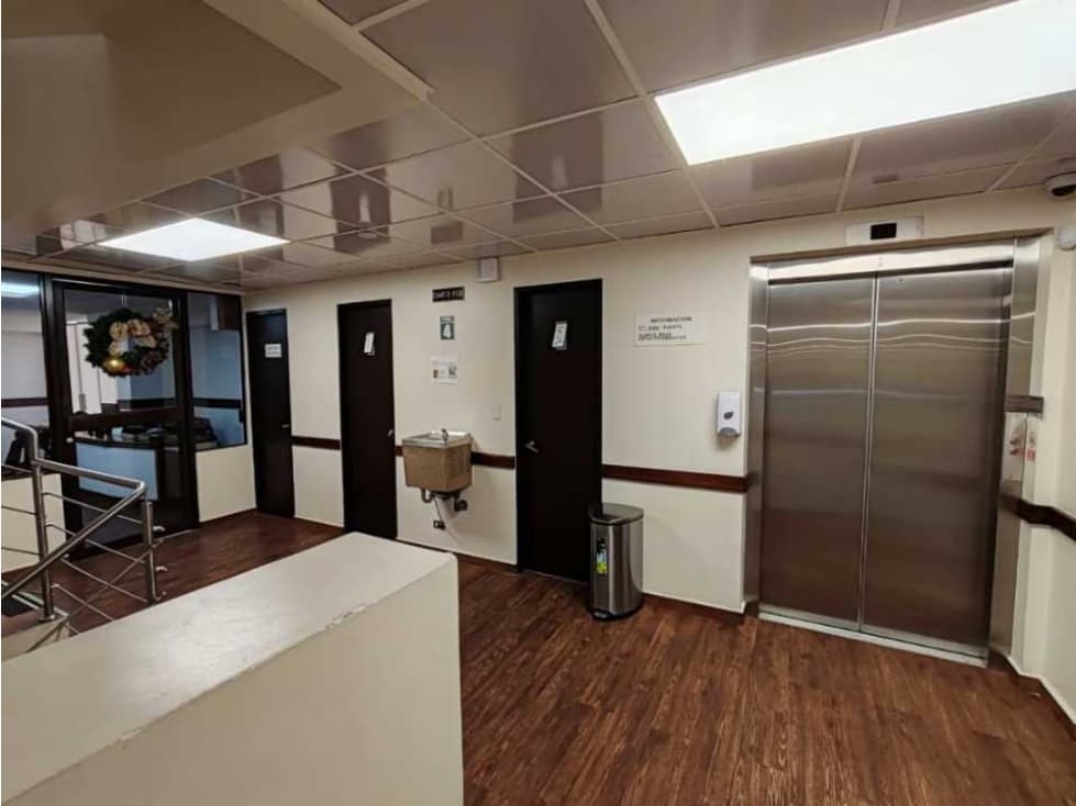 SE VENDE O SE ALQUILAN DOS CONSULTORIOS - 1