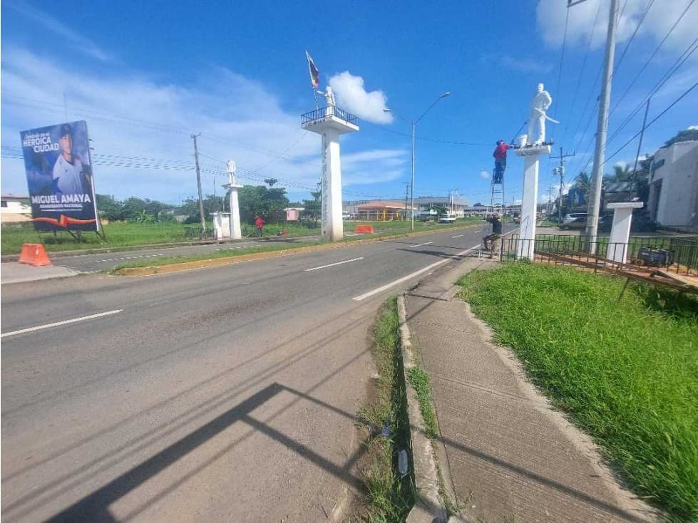 Se vende Terreno en Via principal La Villa de Los Santos. - 1