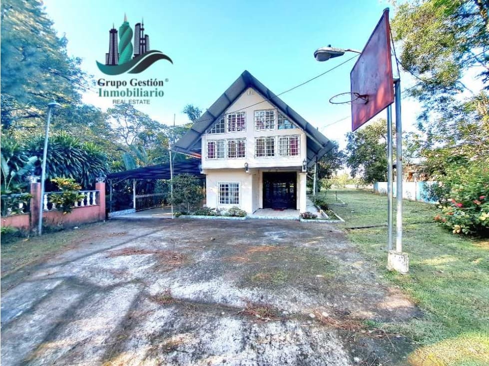 VENDO CABAÑA EN LOTE 1295 M2 CON QUEBRADA- BOQUETE - 1