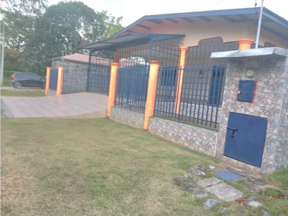 VENDO CASA DE SEGUNDA EN OPTIMAS CONDICIONES ALGARROBOS - 1