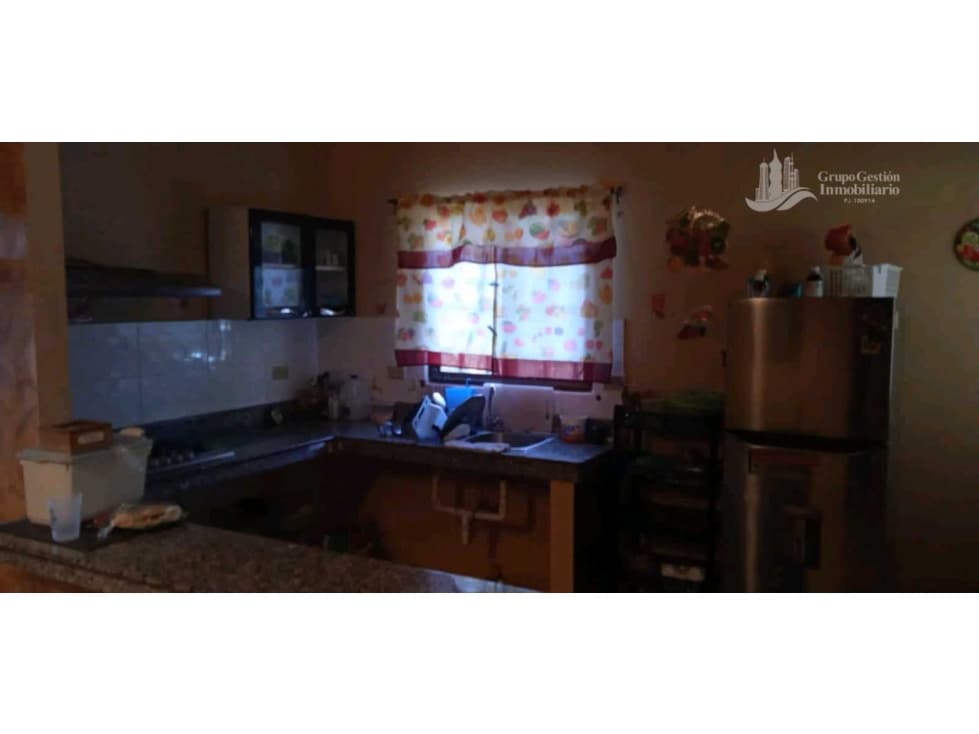 VENDO CASA EN ALGARROBO - 1