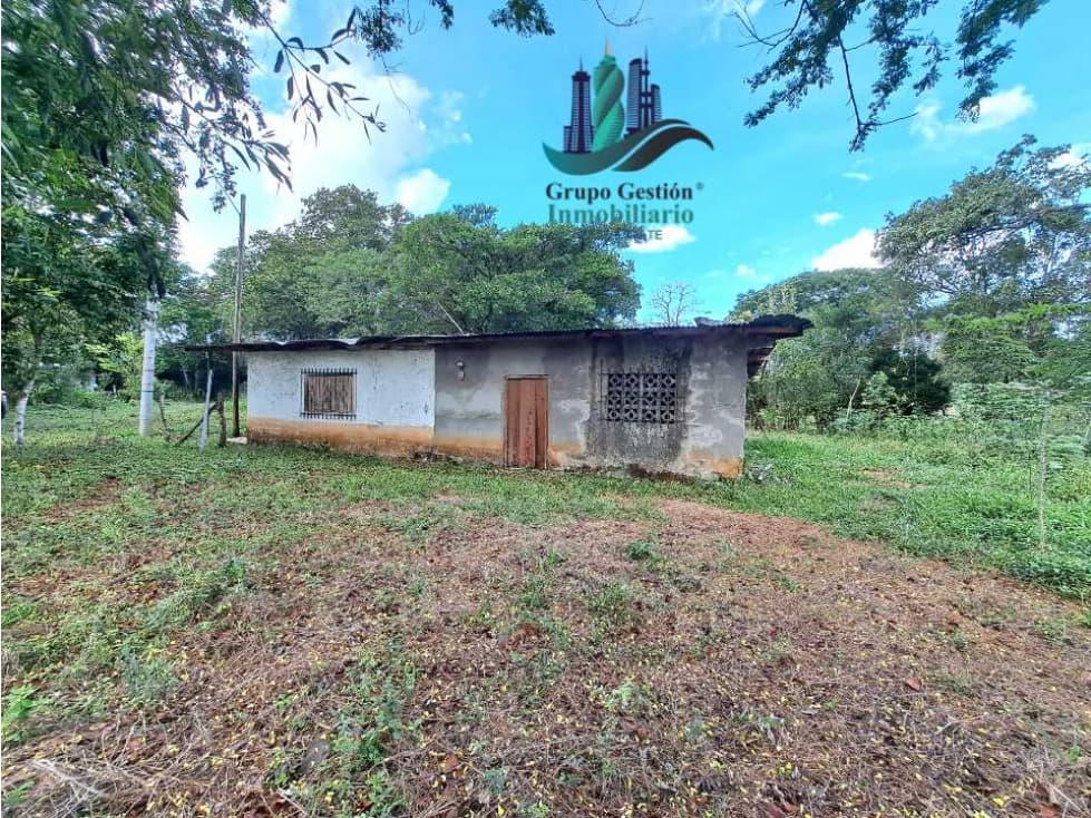 VENDO TERRENO CON CASA DE SEGUNDA CALDERA - 1